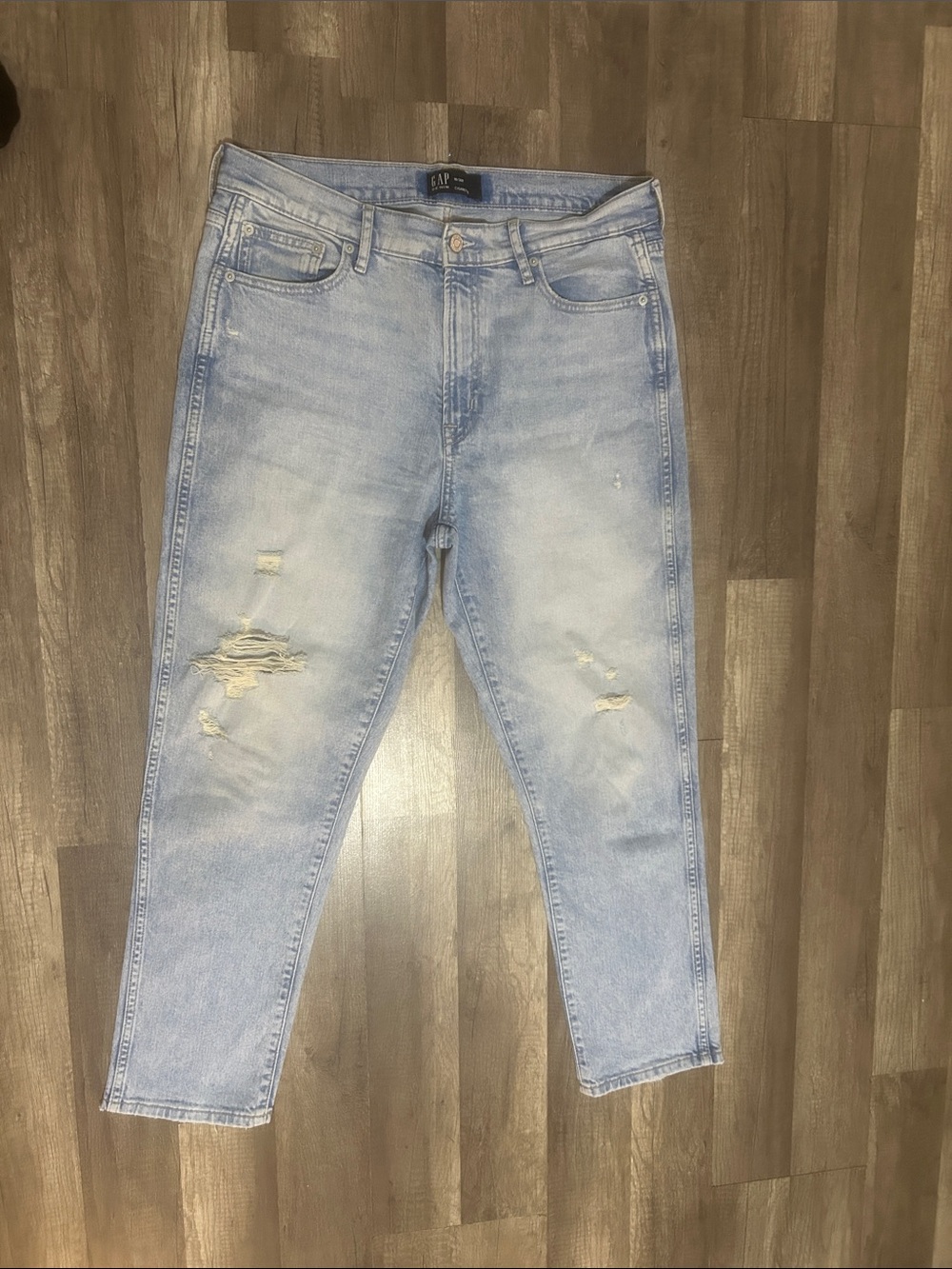 GAP Women's Jeans Cigarette Light Wash Distressed Size 10
